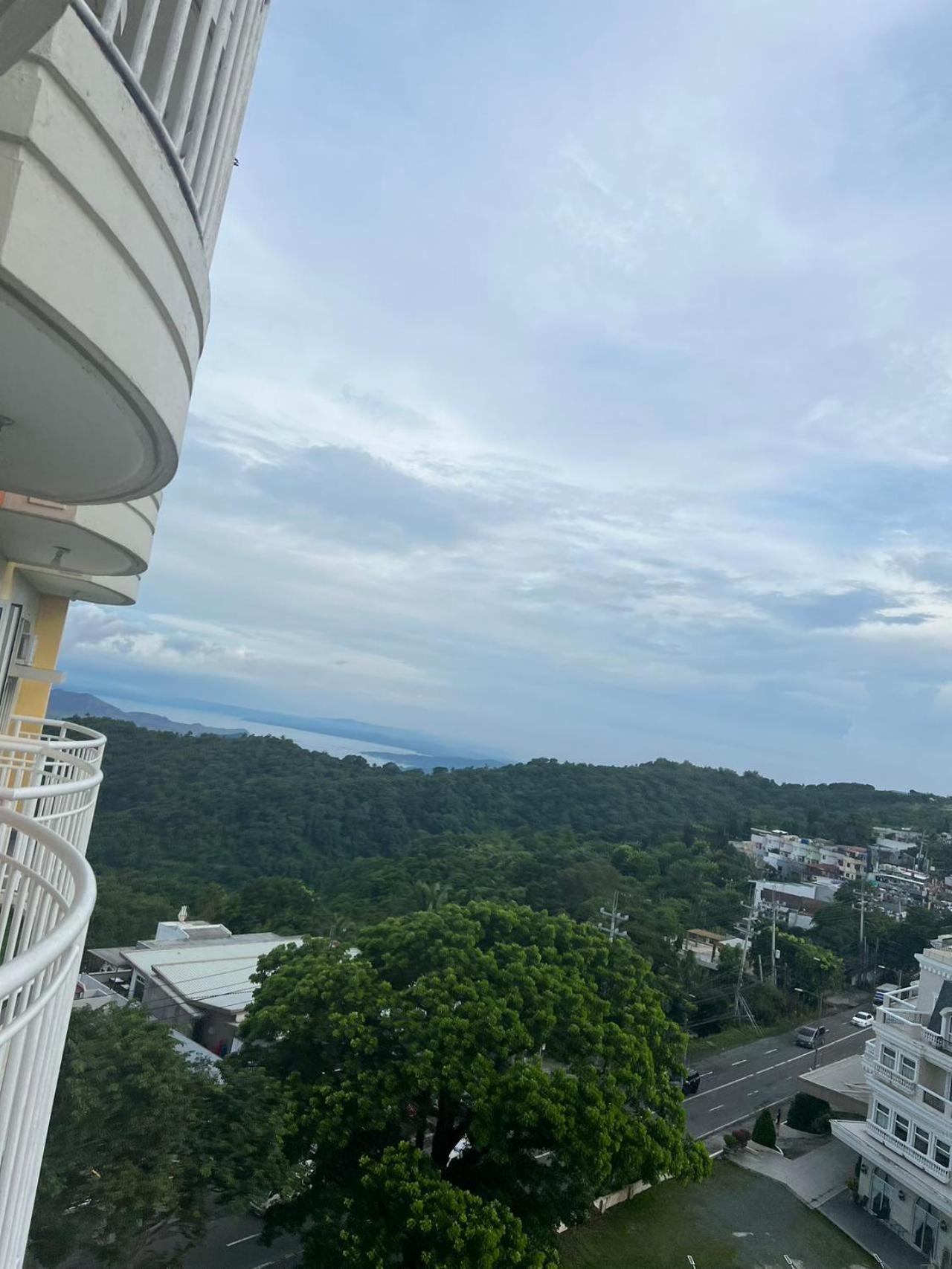 Cityland Tagaytay Taal Lake View City View Free Pool Parking Studios With Balcony Are City View Tagaytay City Екстериор снимка