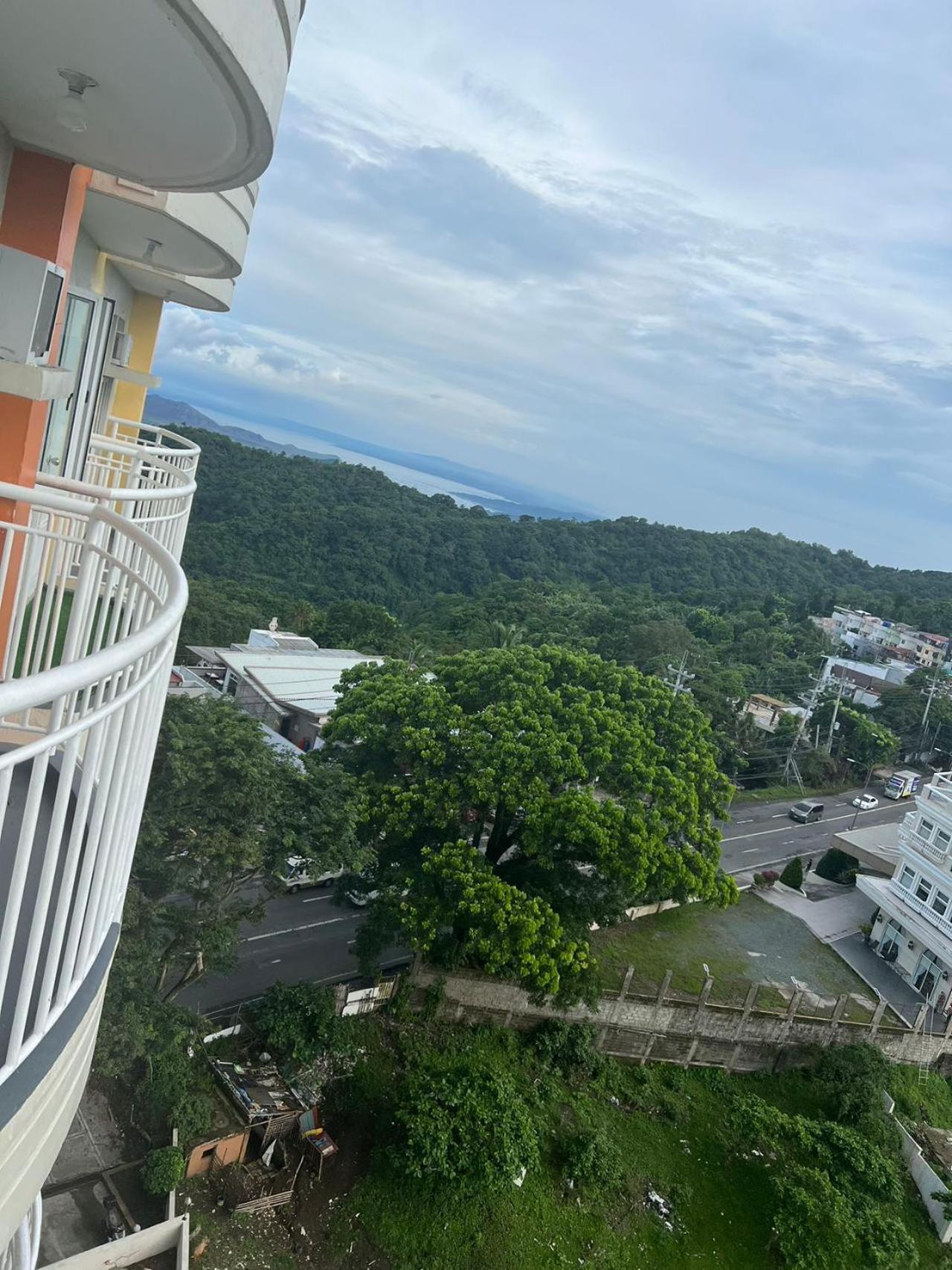 Cityland Tagaytay Taal Lake View City View Free Pool Parking Studios With Balcony Are City View Tagaytay City Екстериор снимка